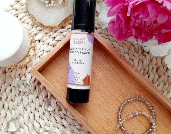 Odmładzający krem do twarzy Nature Queen
