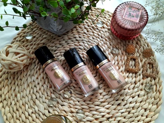 Podkład do twarzy Facefinity All Day Flawless 3 in 1 Foundation